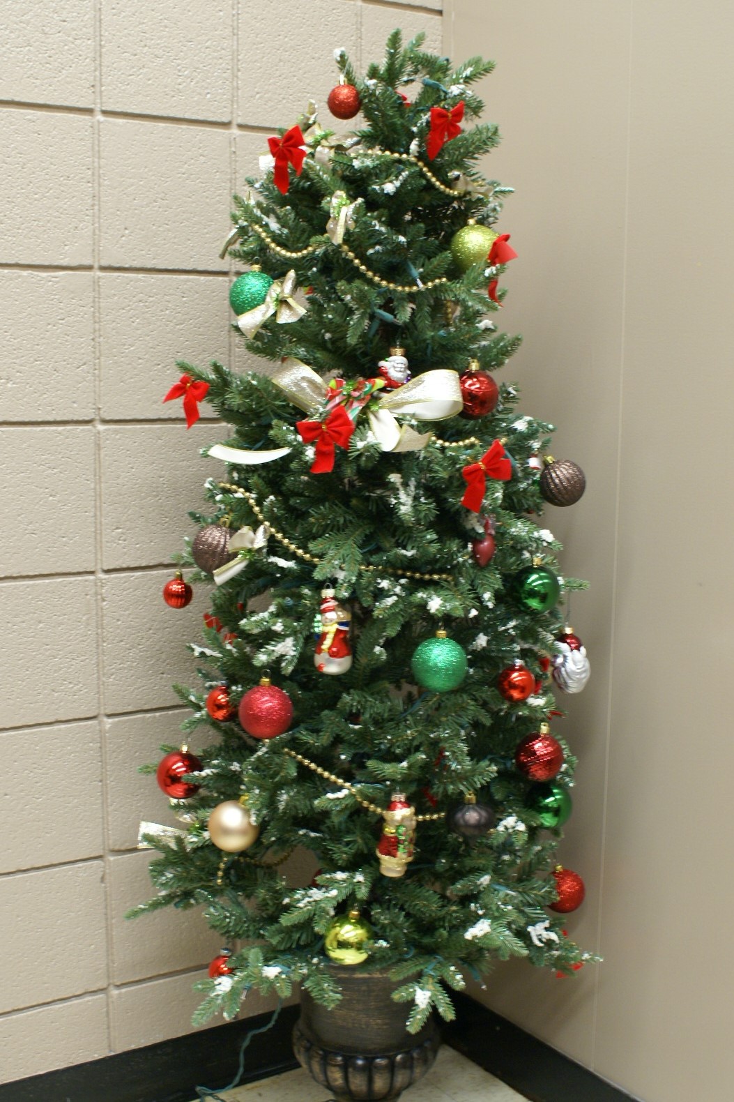 "Ugly Christmas Sweater" Contest