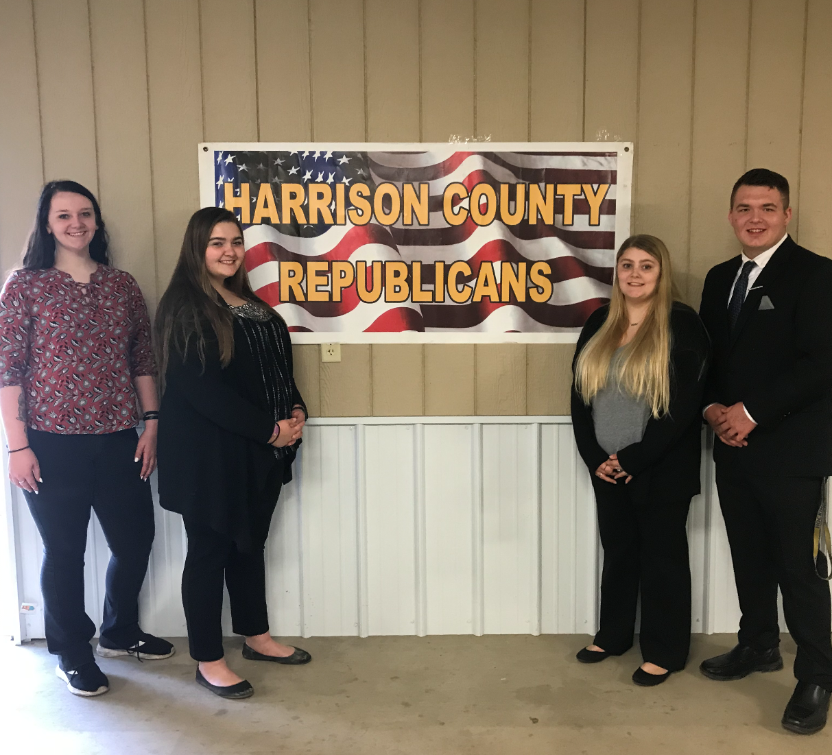 Career Center Students Help With Dinner